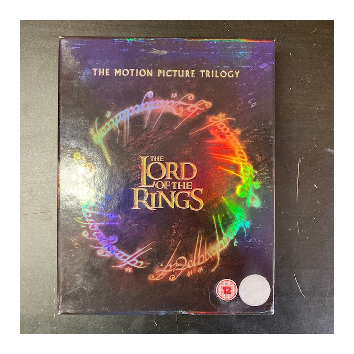 Lord Of The Rings - The Motion Picture Trilogy Blu-ray (M-/VG+) -seikkailu- (ei suomenkielistä tekstitystä)