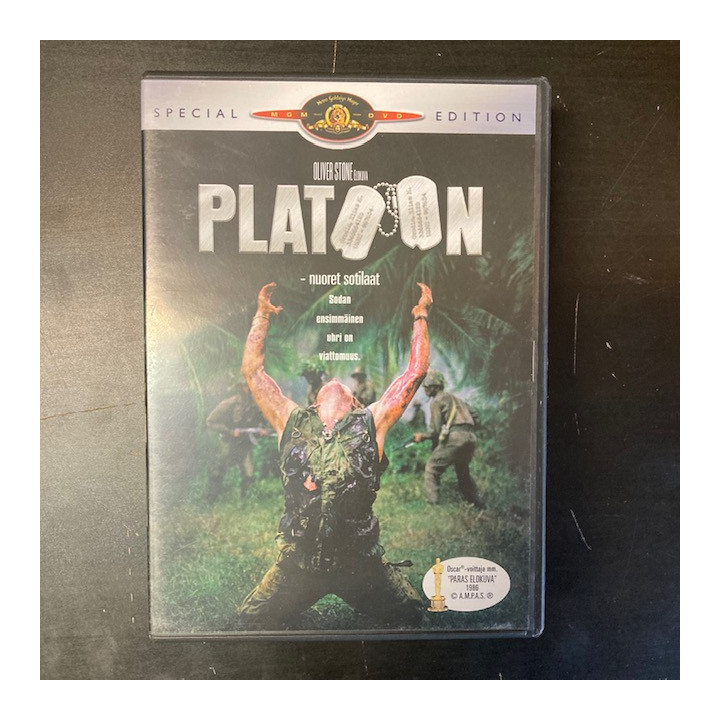 Platoon - nuoret sotilaat (special edition) DVD (VG+/M-) -sota-