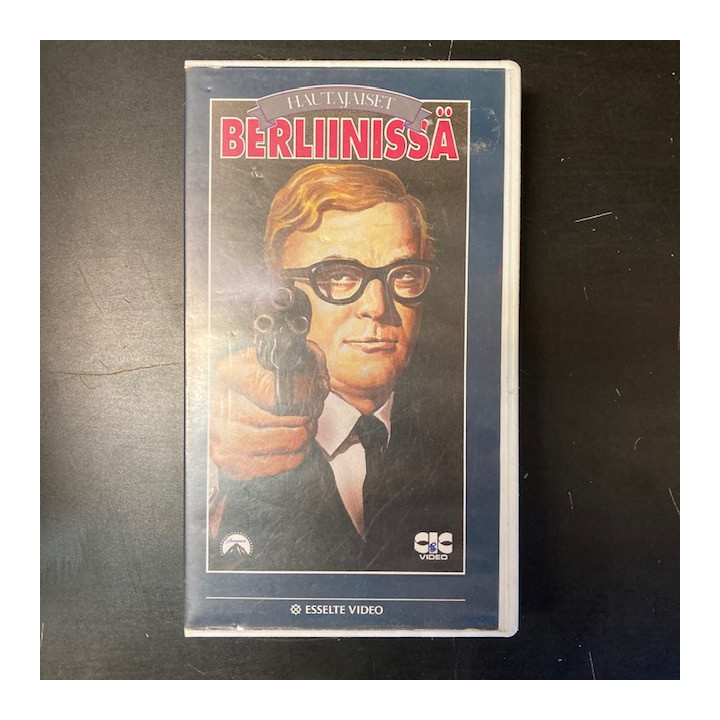 Hautajaiset Berliinissä VHS (VG+/M-) -jännitys-