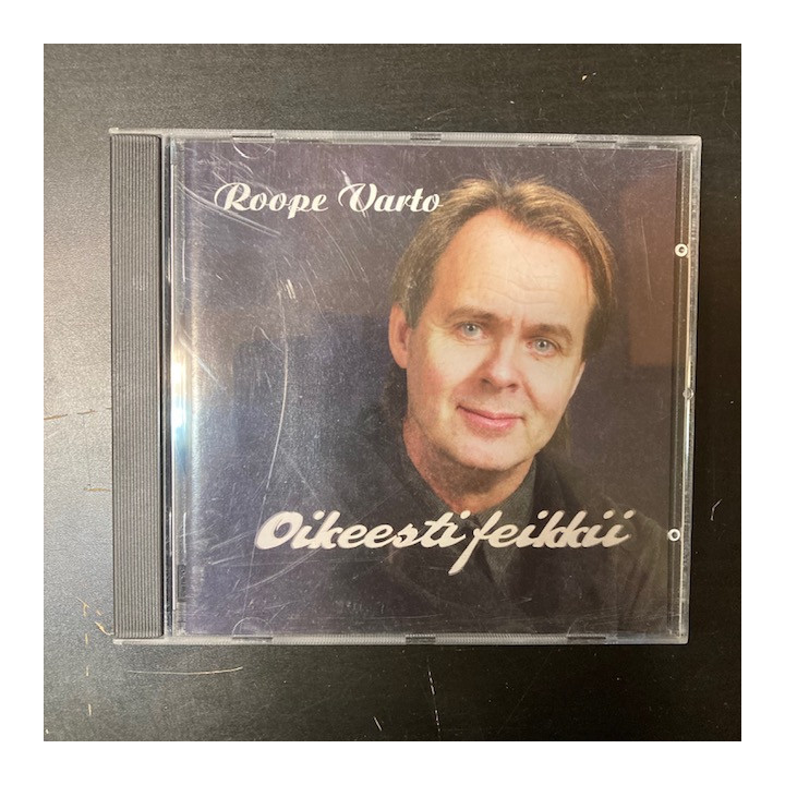 Roope Varto - Oikeesti feikkii CD (M-/M-) -iskelmä-