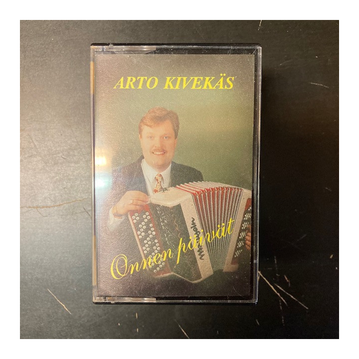 Arto Kivekäs - Onnen päivät C-kasetti (VG+/M-) -iskelmä-