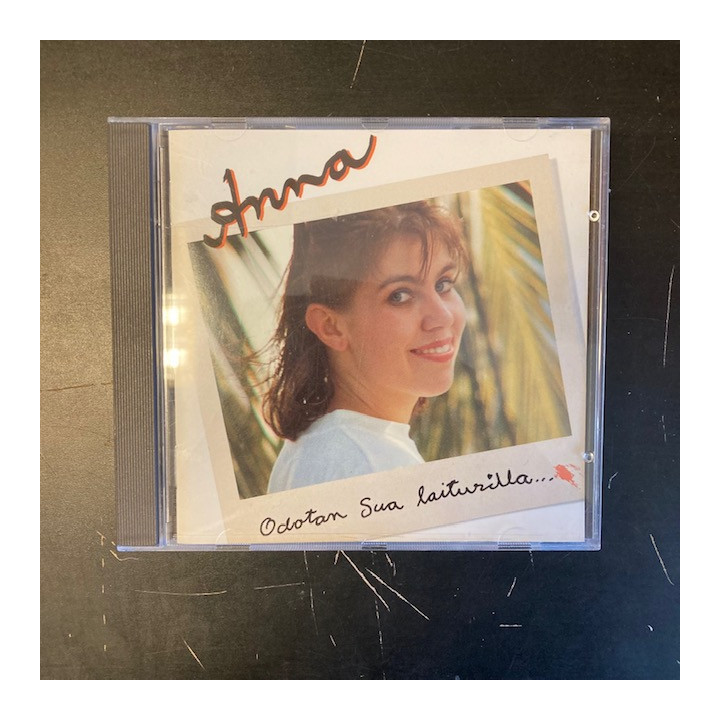 Anna Hanski - Odotan sua laiturilla... CD (M-/M-) -iskelmä-