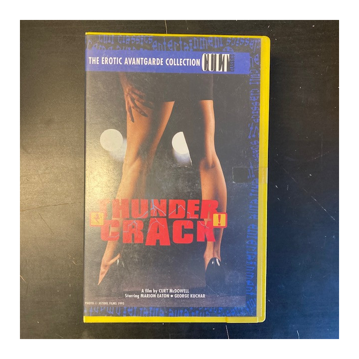 Thundercrack! VHS (VG+/M-) -kauhu/komedia- (ei suomenkielistä tekstitystä)