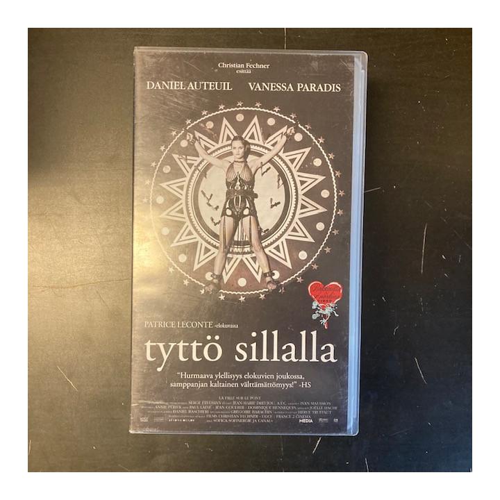 Tyttö sillalla VHS (VG+/M-) -komedia/draama-