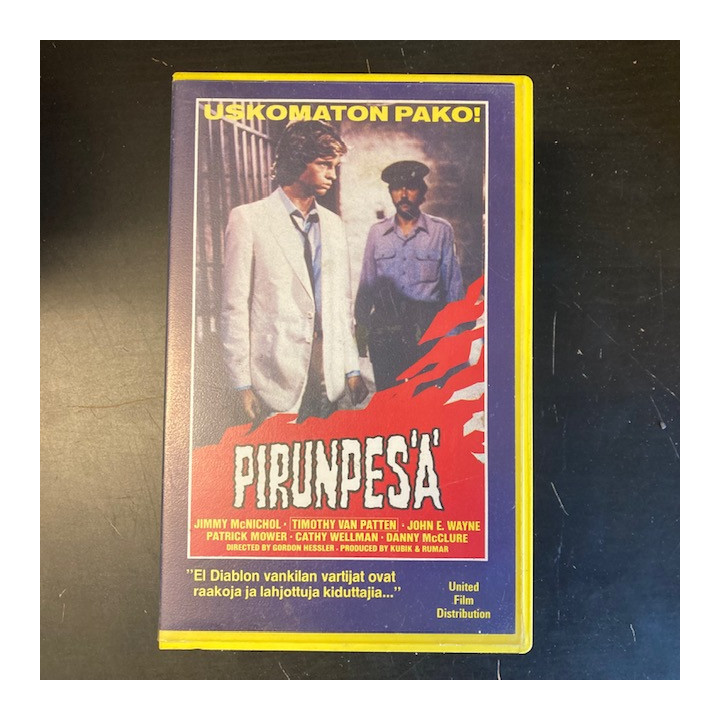 Pirunpesä VHS (VG+/M-) -toiminta/draama-