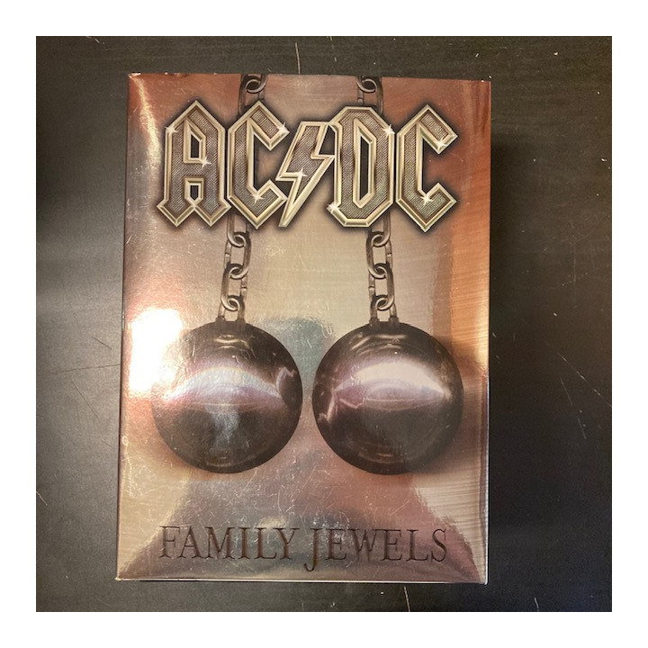 AC/DC - Family Jewels 2DVD (M-/VG+) -hard rock-