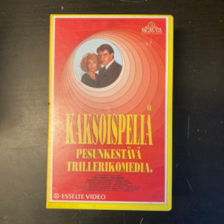 Kaksoispeliä VHS (VG+/M-) -komedia/draama-