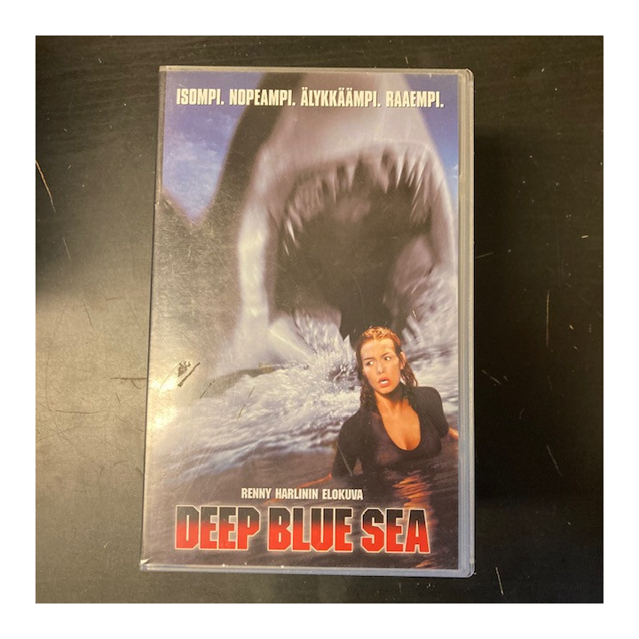 Deep Blue Sea VHS (VG+/M-) -toiminta-