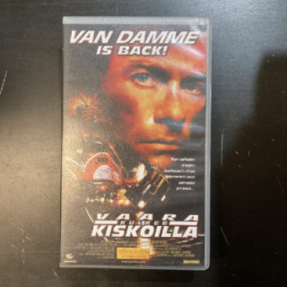 Vaara kulkee kiskoilla VHS (VG+/M-) -toiminta-