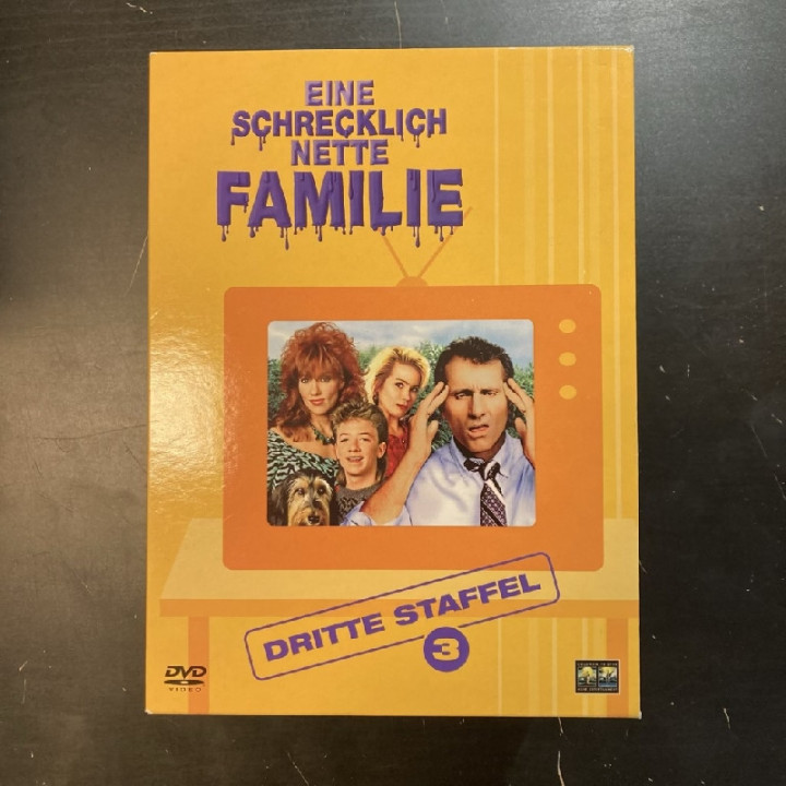 Married... With Children - Season 3 3DVD (VG+-M-/VG+) -tv-sarja- (ei suomenkielistä tekstitystä)