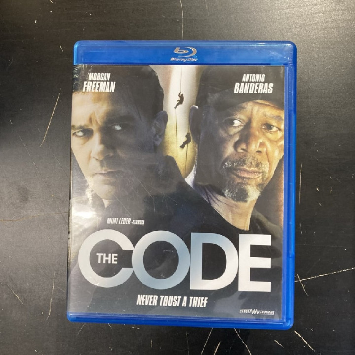 Code Blu-ray (M-/VG+) -toiminta/jännitys-