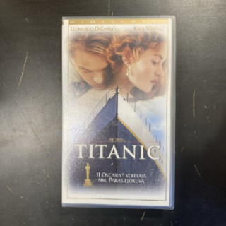 Titanic VHS (VG+/M-) -draama-