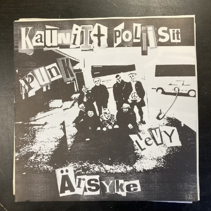 Kauniit Poliisit / Ärsyke - Punk levy 7'' (VG+-M-/M-) -punk rock-