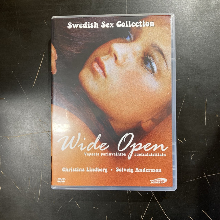 Wide Open - vapaata parinvaihtoa ruotsalaisittain DVD (VG+/M-) -komedia-