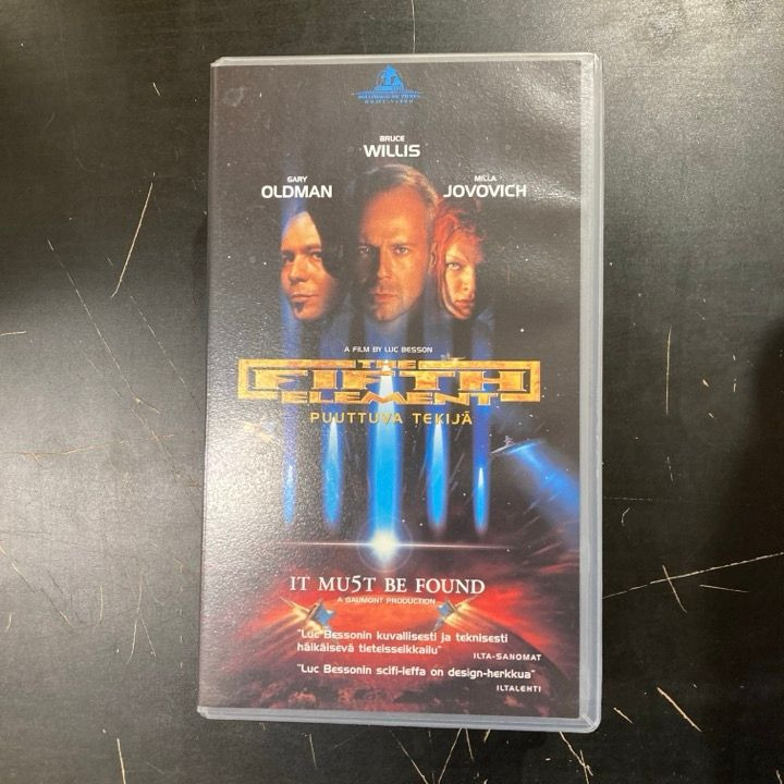 Fifth Element - puuttuva tekijä VHS (VG+/M-) -toiminta/sci-fi-