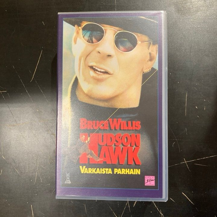 Hudson Hawk - varkaista parhain VHS (VG+/M-) -toiminta/komedia-