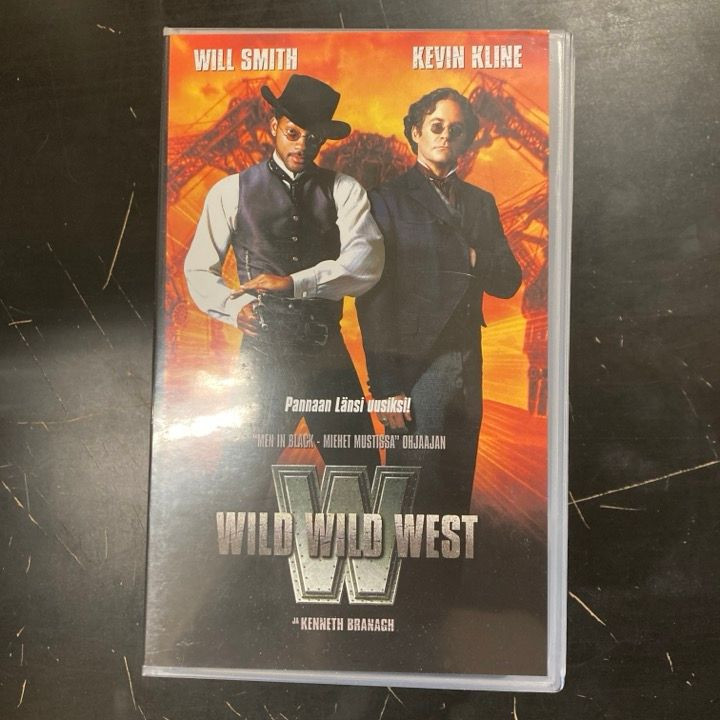 Wild Wild West VHS (VG+/M-) -western-