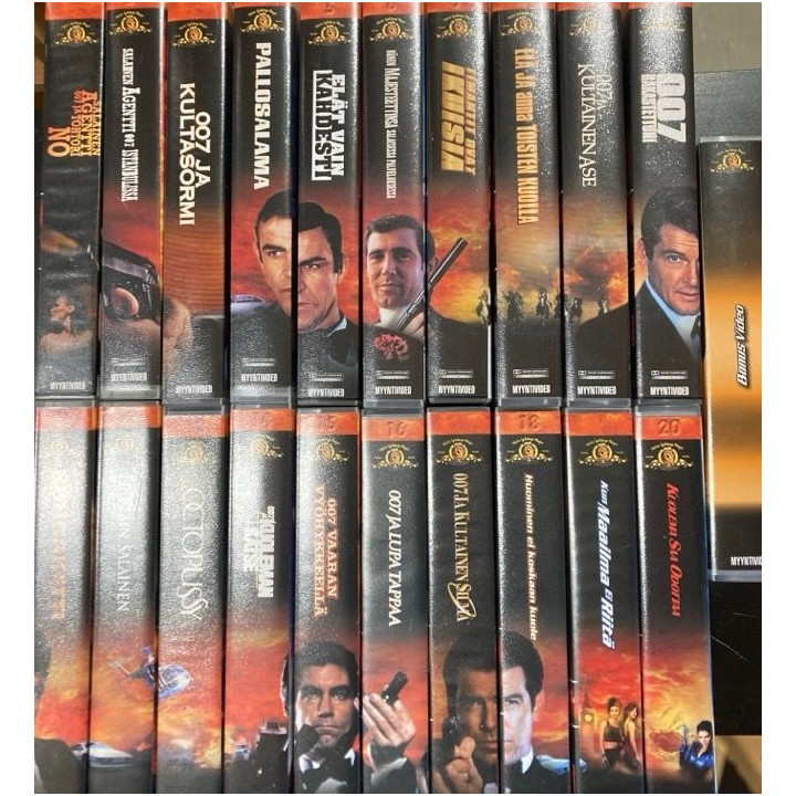 James Bond 007 Collection 1-20 + bonus 21xVHS (avaamaton) -toiminta-