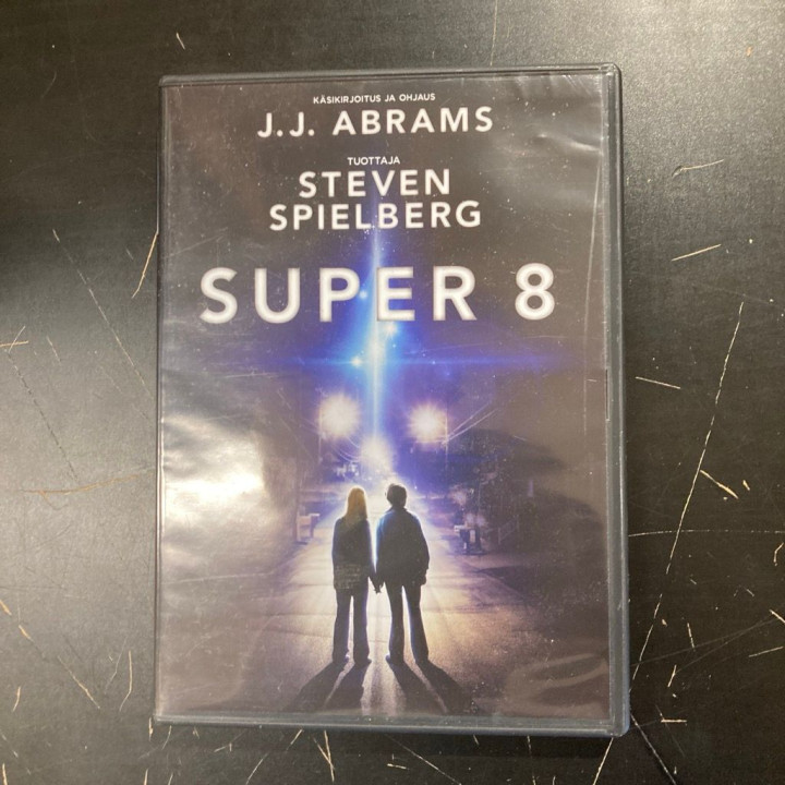 Super 8 DVD (VG+/VG+) -toiminta/sci-fi-