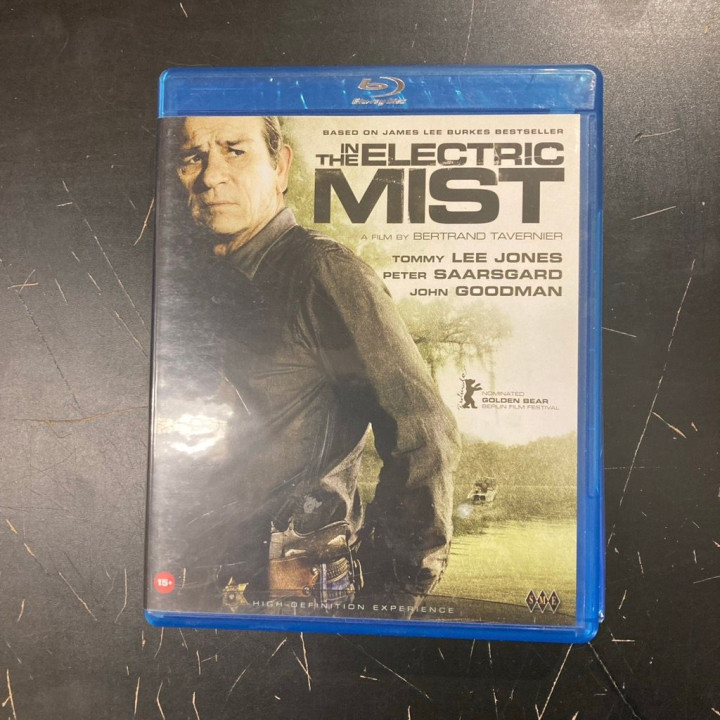 In The Electric Mist Blu-ray (M-/M-) -draama-