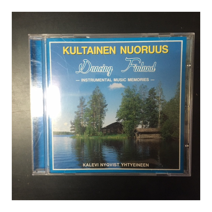 Kalevi Nyqvist Yhtyeineen - Kultainen nuoruus CD (VG/M-) -iskelmä-