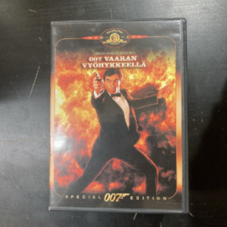 007 Vaaran vyöhykkeellä (special edition) DVD (VG+/M-) -toiminta-